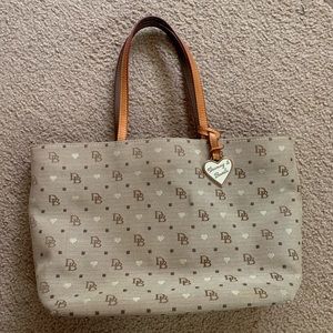 Dooney & Bourke Tote